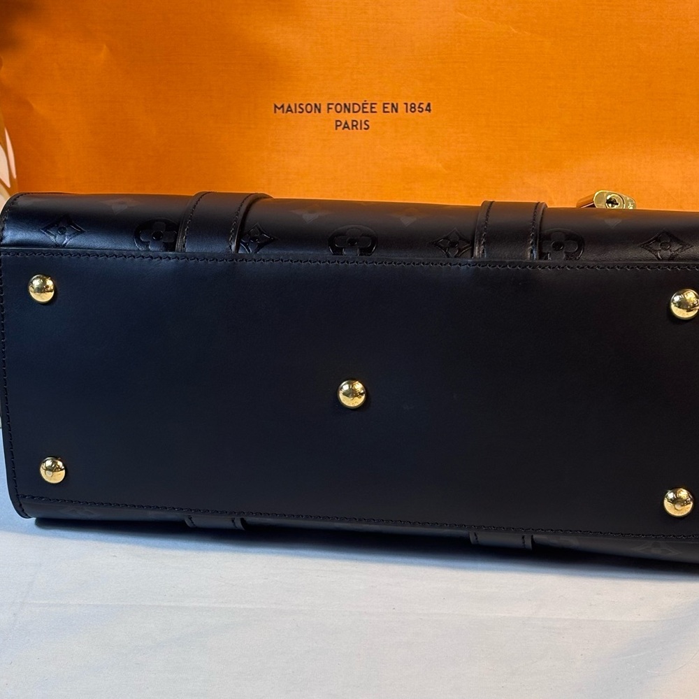 Gorgeous Louis Vuitton Very Mm Tote Black Sold - Picture 8 of 16
